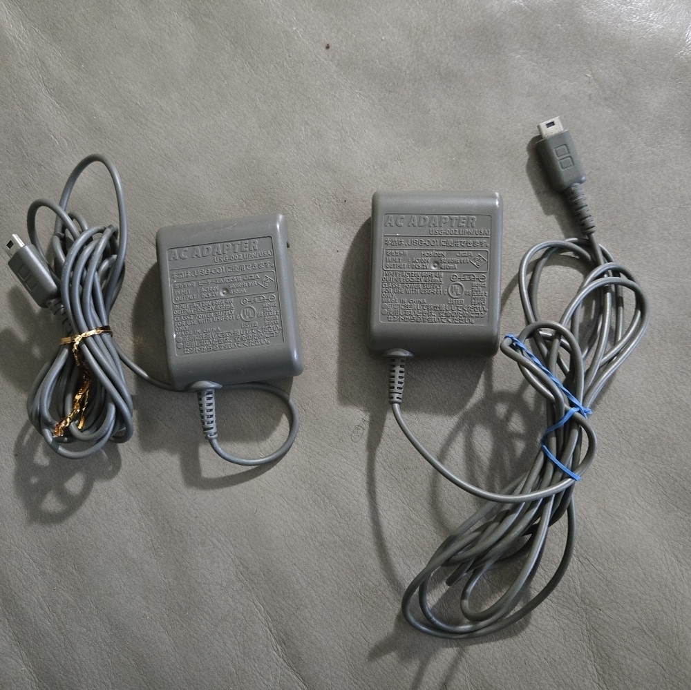 2 Gray Nintendo Ds Lite Chargers